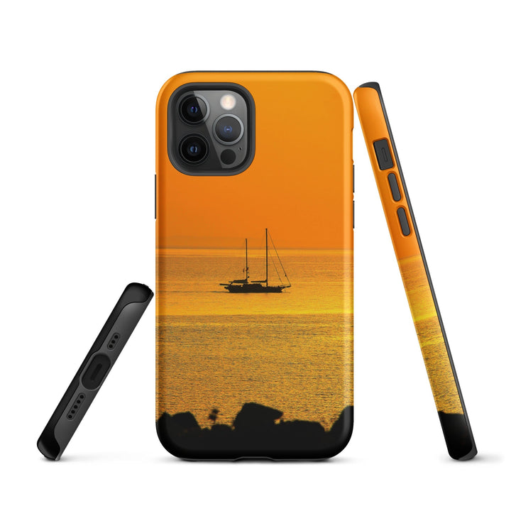 Hardcase iPhone® Handyhülle - a ship on golden sea iPhone 12 Pro artlia