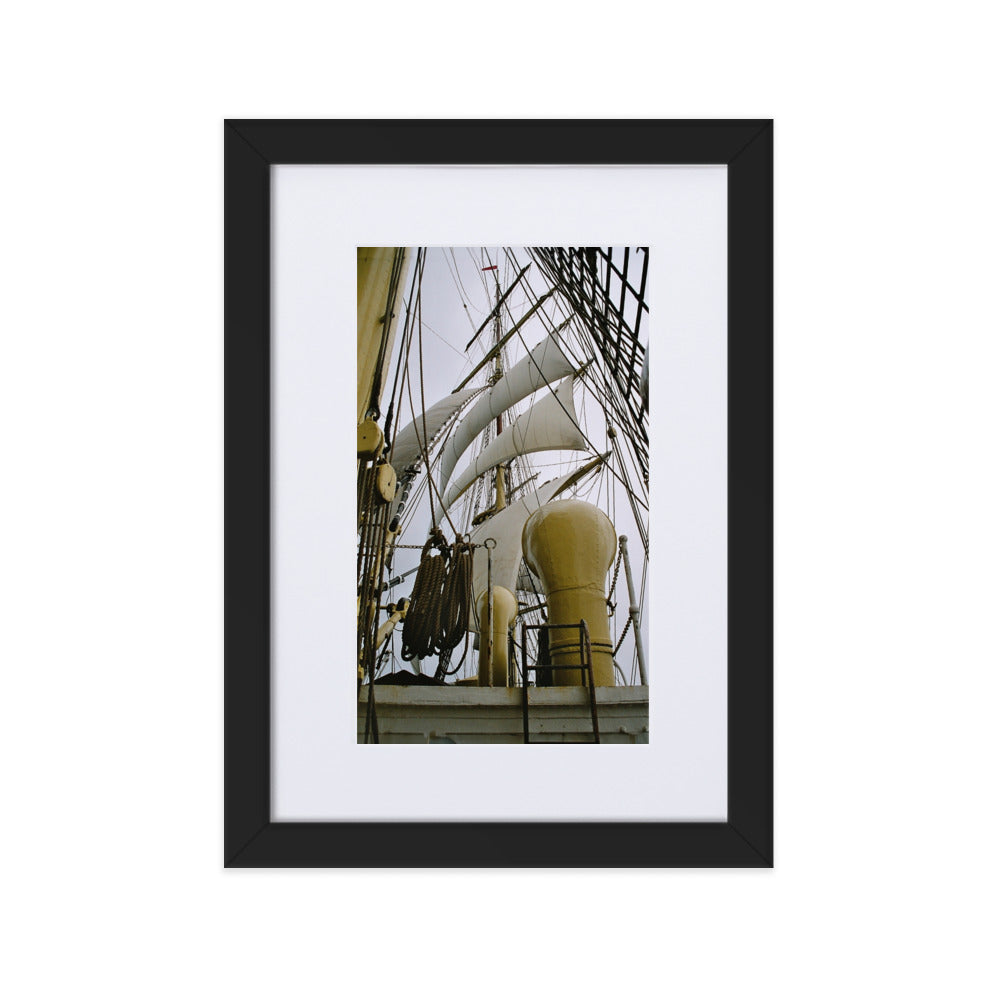 Poster mit Passepartout - Start a new journey Schwarz / 21×30 cm artlia