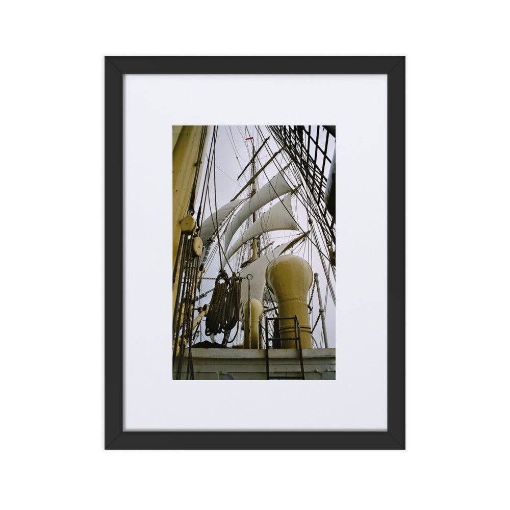 Poster mit Passepartout - Start a new journey Schwarz / 30×40 cm artlia