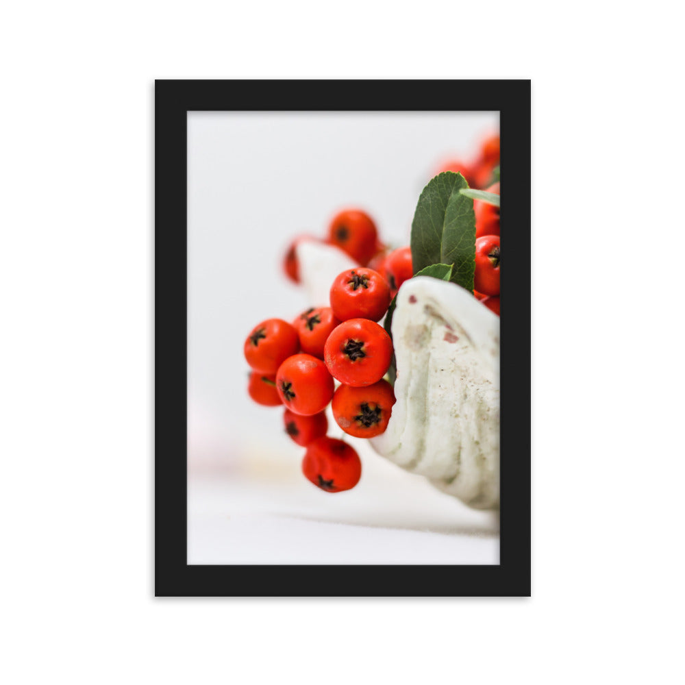 Poster mit Rahmen - Red Berries Schwarz / 21×30 cm artlia
