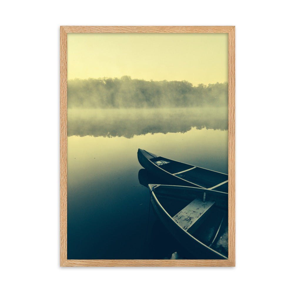 Boats in Fog - Poster im Rahmen Oak / 50×70 cm artlia