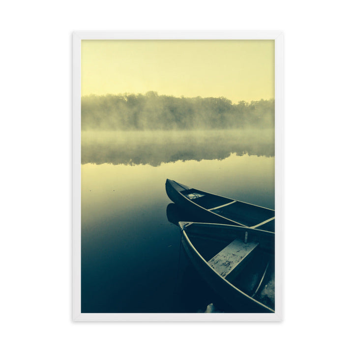 Boats in Fog - Poster im Rahmen Weiß / 50×70 cm artlia