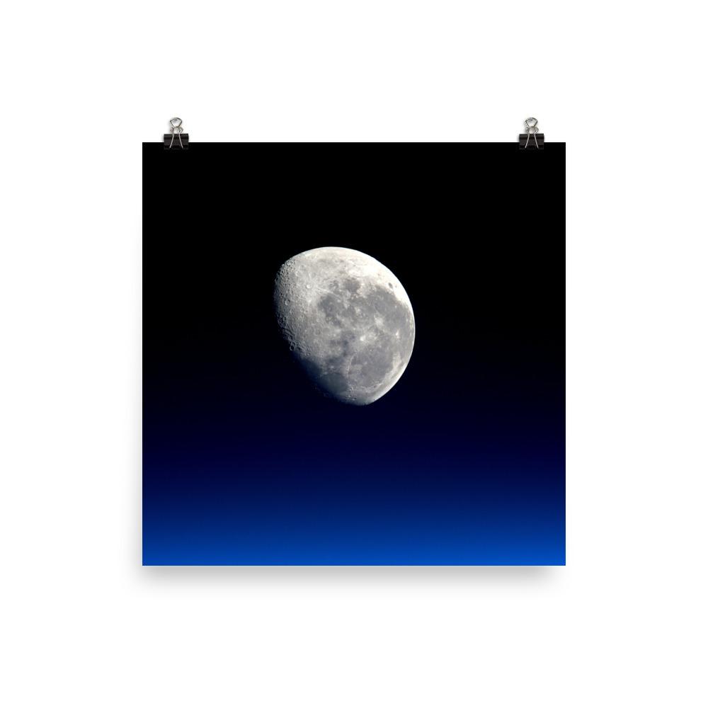 Halbmond in Nahaufnahme - Poster 25x25 cm artlia