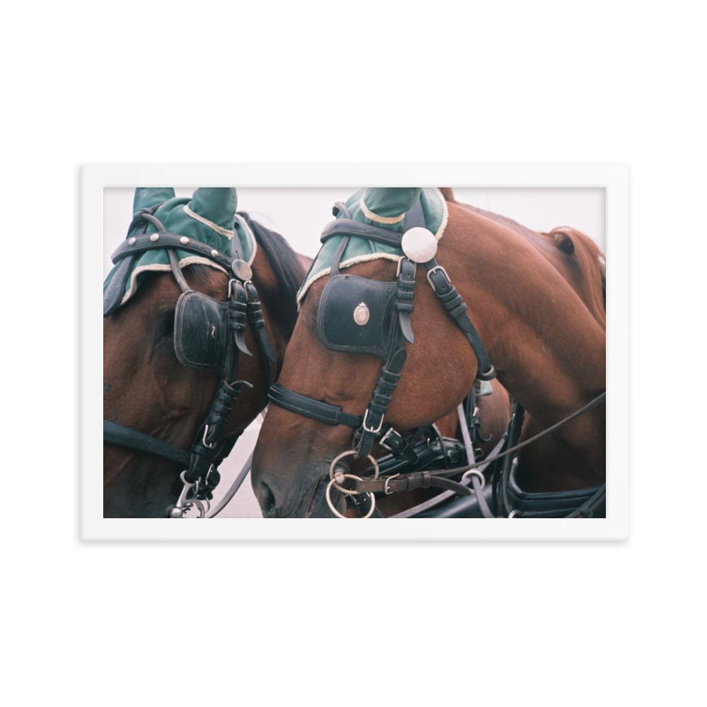 I love my job - Poster im Rahmen weiß / 30x45 cm artlia