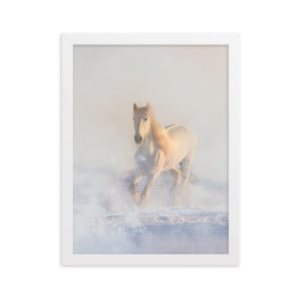 Pferd im Schnee - Poster im Rahmen Weiß / 30×40 cm artlia