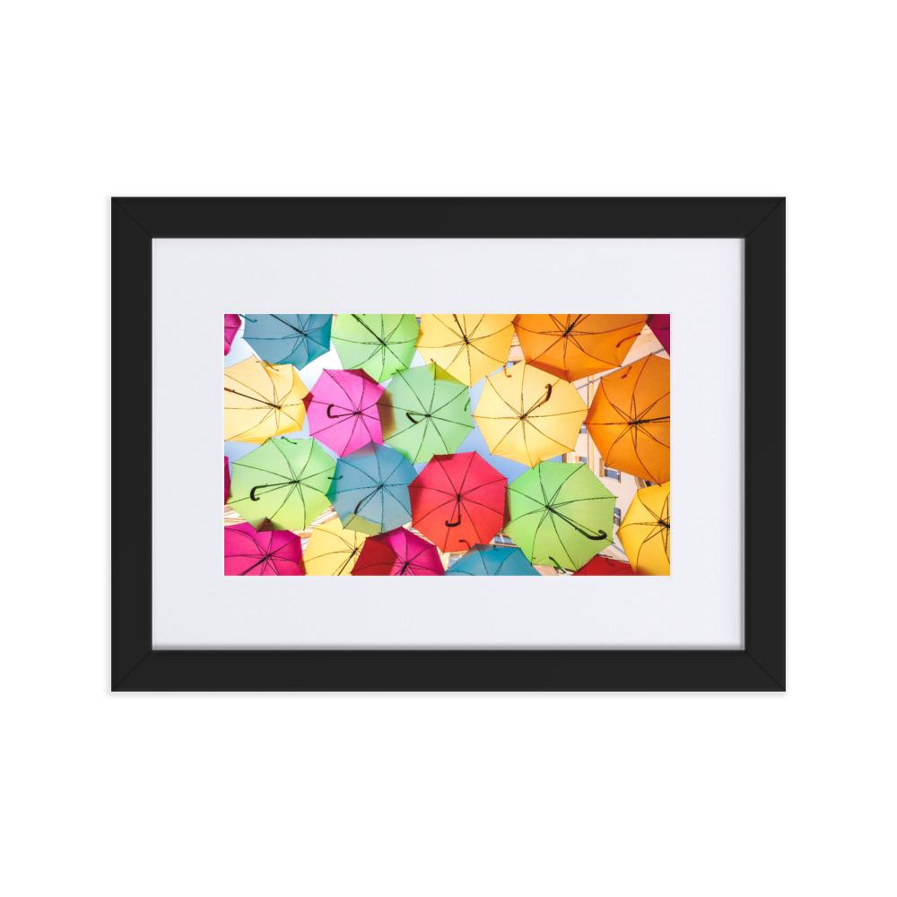 Regenbogenschirm - Poster im Rahmen mit Passepartout schwarz / 21×30 cm artlia