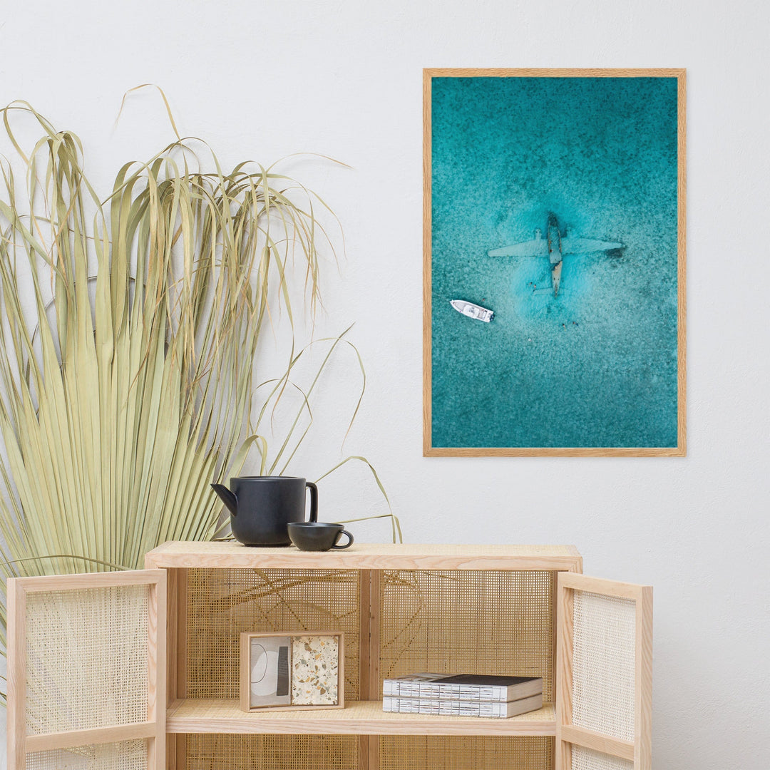 Sunken Plane - Poster im Rahmen artlia