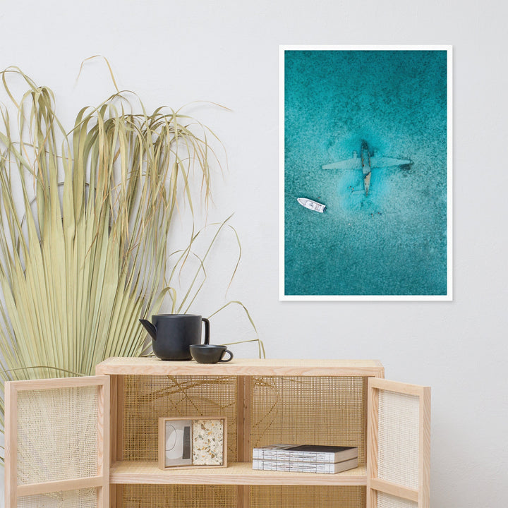 Sunken Plane - Poster im Rahmen artlia