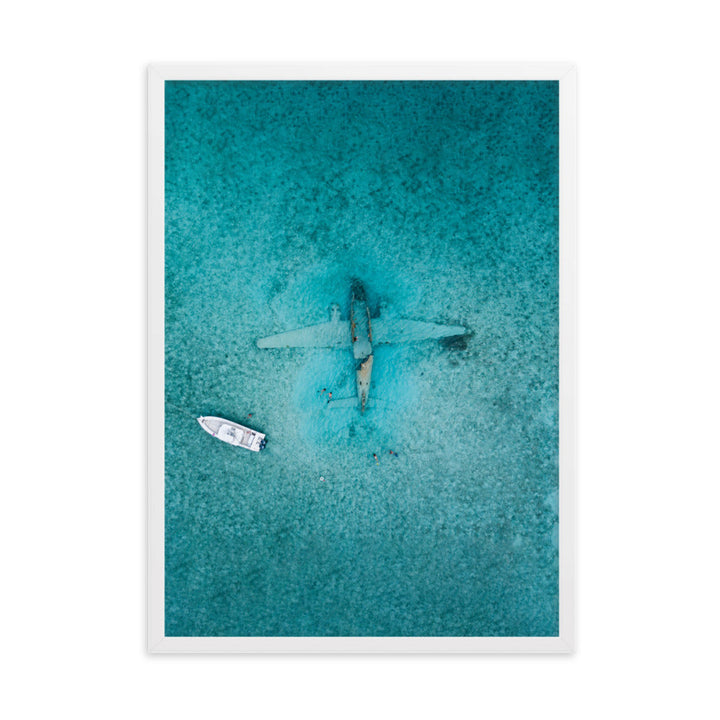 Sunken Plane - Poster im Rahmen Weiß / 50×70 cm artlia