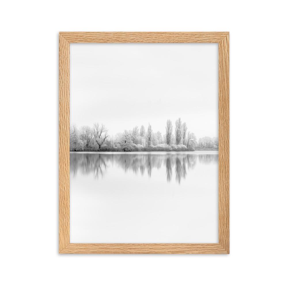 Winterlicher See - Poster im Rahmen Oak / 30×40 cm artlia