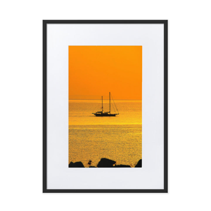 Poster mit Passepartout - a ship on golden sea Kuratoren von artlia Schwarz / 50×70 cm artlia