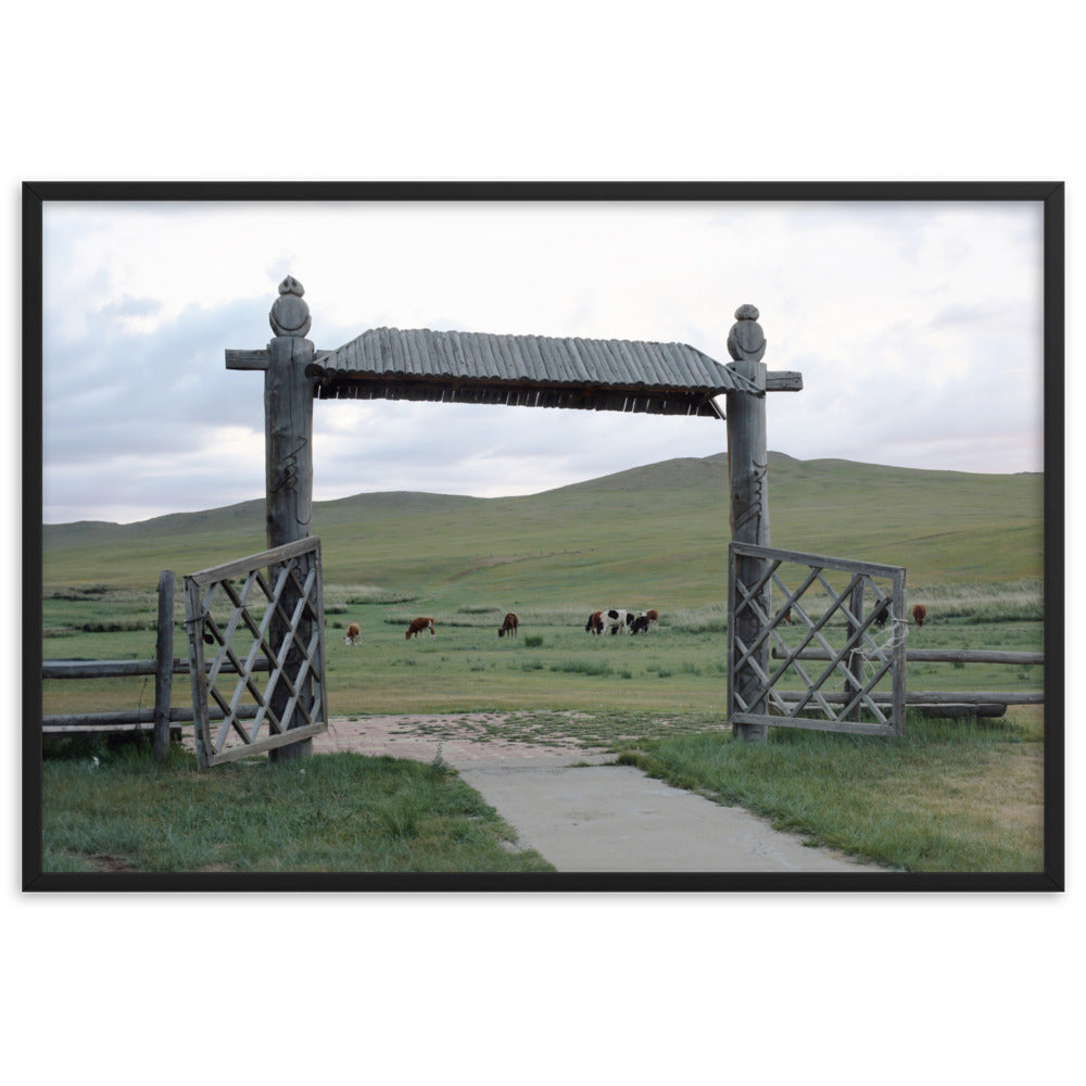 Poster mit Rahmen - The gateway to the steppes of Mongolia Young Han Song Schwarz / 61×91 cm artlia