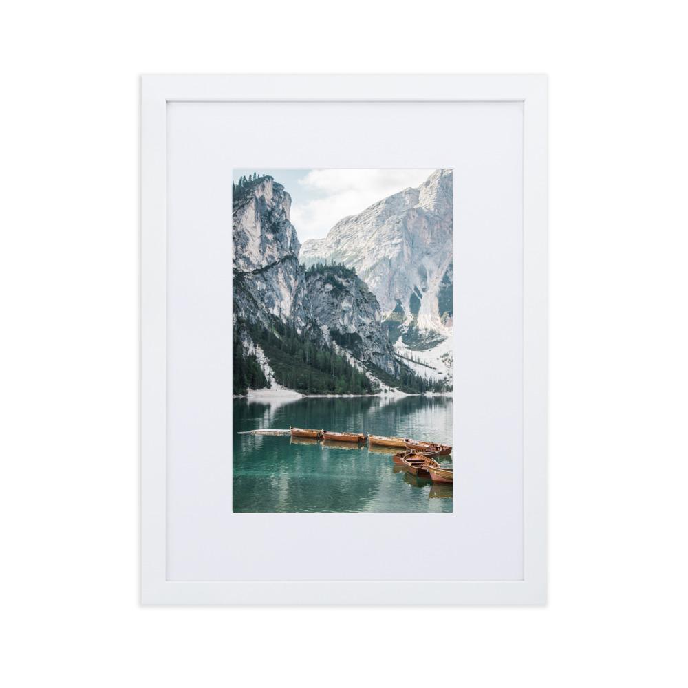 Braies lake 2 - Poster im Rahmen mit Passepartout Kuratoren von artlia weiß / 30×40 cm artlia