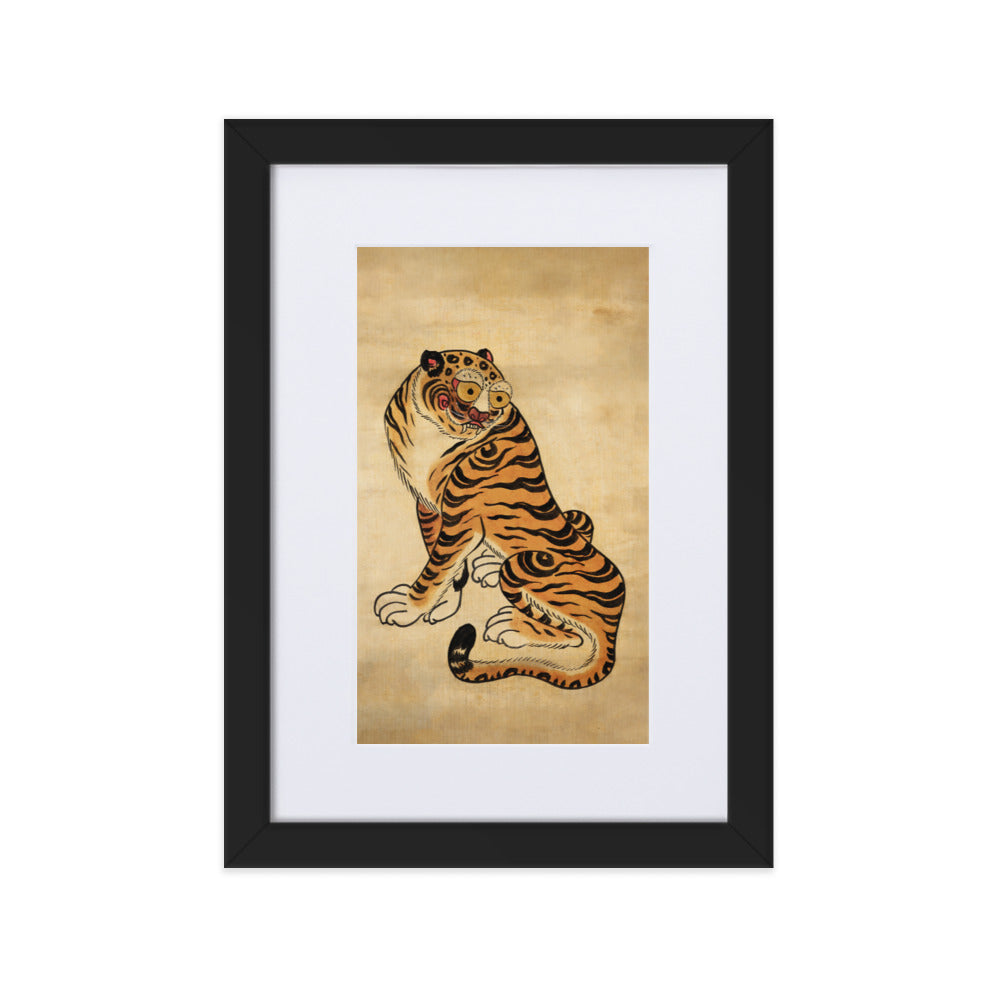 freundlicher Tiger - Poster im Rahmen mit Passepartout Kuratoren von artlia Schwarz / 21×30 cm artlia